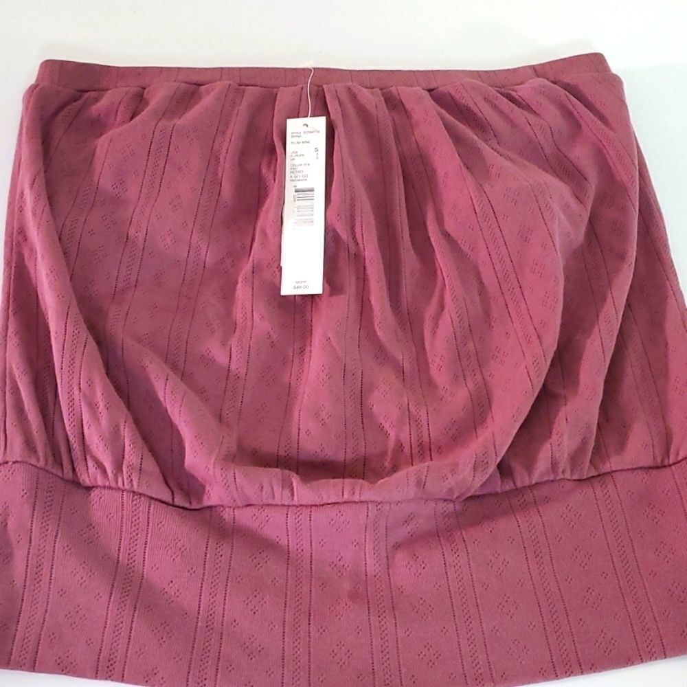 - Gianni‎ Bini strapless tube top. Plum. NWT, small.  Resort, ⛱️